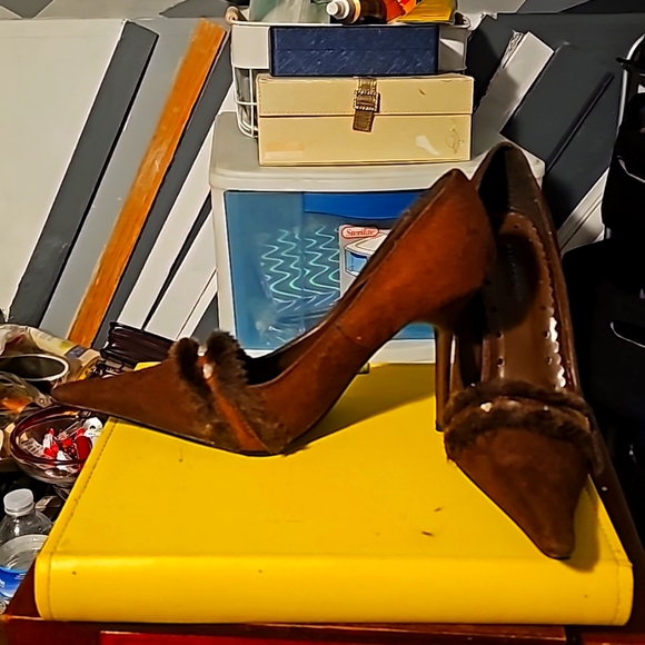 New Suede w/Fur Designer Shoes by Dangerous, Sz 8, Brown, Pointy Toe, 3" - Picture 8 of 10